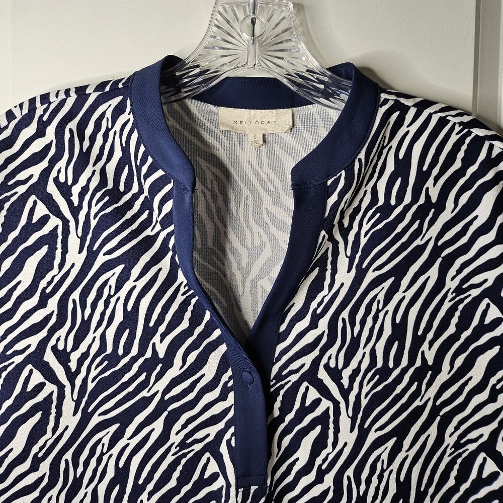 Melloday Blouse Size Small Navy White Zebra Print Cap Sleeve V-Neck Shell Top - Picture 5 of 8